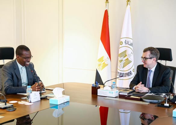 مصر-تبحث-مع-“الأفريقي-للتنمية”-إنشاء-آلية-لإتاحة-تمويل-طويل-الأجل-لمشروعات-البنية-التحتية
