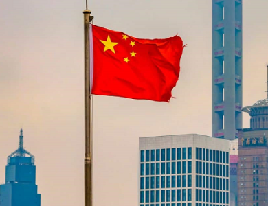 وفد-صيني-يدرس-ضخ-استثمارات-بالصناعات-الكيماوية