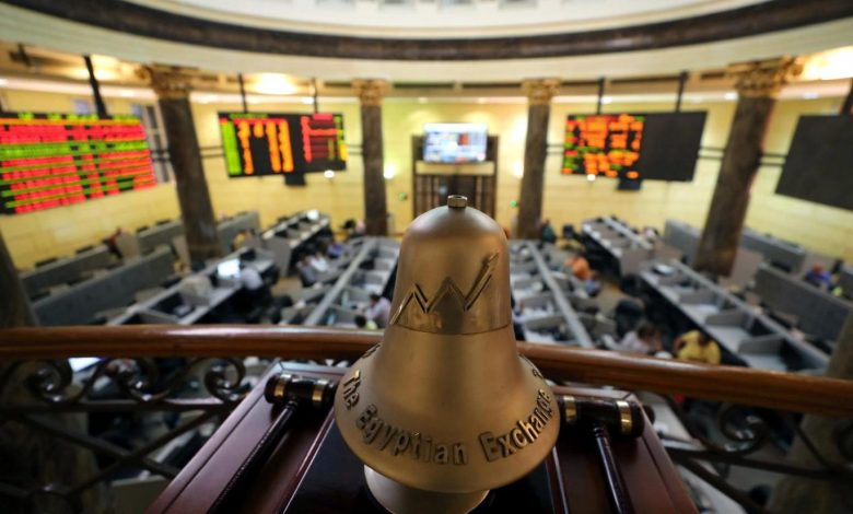 مبيعات-العرب-والأجانب-تهبط-بالمؤشر-الرئيسى-إلى-52.2-ألف-نقطة