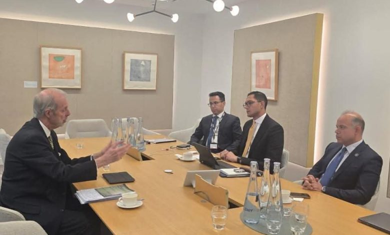 الاستثمار-تبحث-مع-“asc-water-and-energy”-توطين-حلول-الطاقة-والمياه