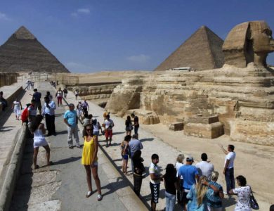 “السياحة”-توسع-خدمات-الحجز-الإلكتروني-بسقارة-ووادي-الملوك