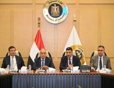 لجنة-حكومية-لإدارة-البصمة-المائية-بالصناعات-الغذائية