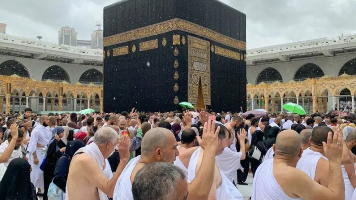 ضبط-وغلق-2063-كيان-غير-مرخص-يزاول-أنشطة-تنظيم-البرامج-السياحية-والحج-والعمرة 